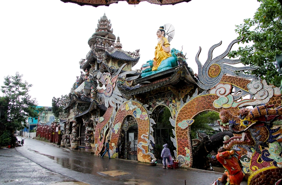 chùa lInh Phước ở Đà Lạt
